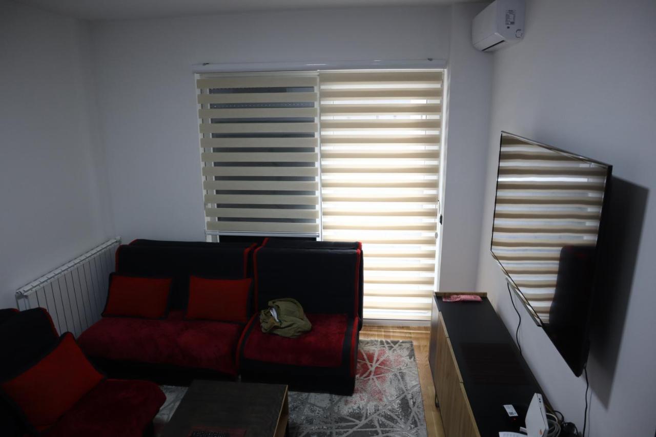 Stan Na Dan Sarajevo Bulevar Apartment Exterior photo