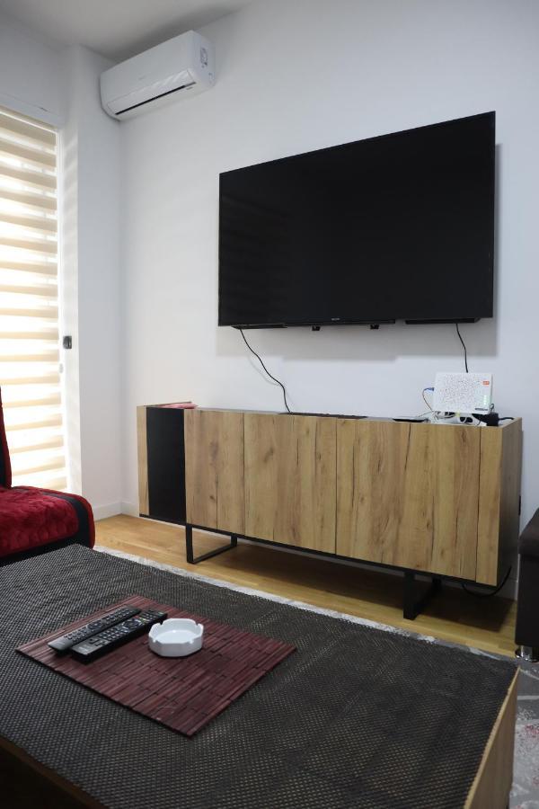 Stan Na Dan Sarajevo Bulevar Apartment Exterior photo